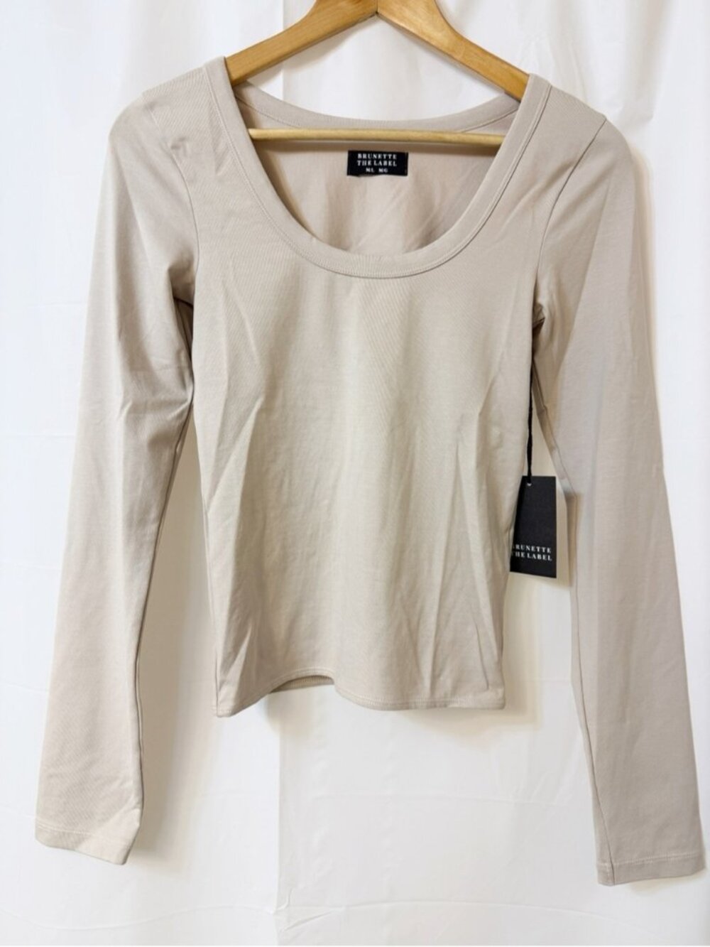 Brunette The Label Scoop Neck Long Sleeve Tee Oyster M/L